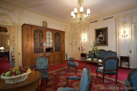Hôtel Raphael - 1