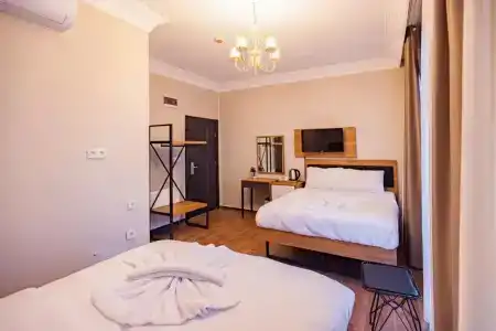 Grand Balyan & Restaurant - 104