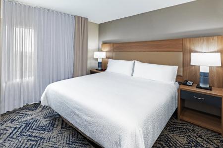 Hawthorn Suites by Wyndham DFW Airport North - 4