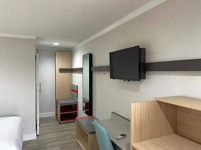 Roy Inn & Suites -Sacramento Midtown - 43