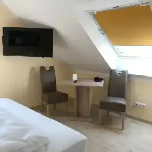 Select Suites & Aparts - 28