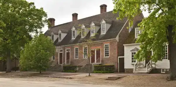 Colonial Houses - A Colonial - 21