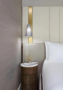 Crescent Court - 32