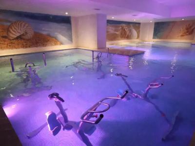 New Piscine, Spa & Wellness Center - 10