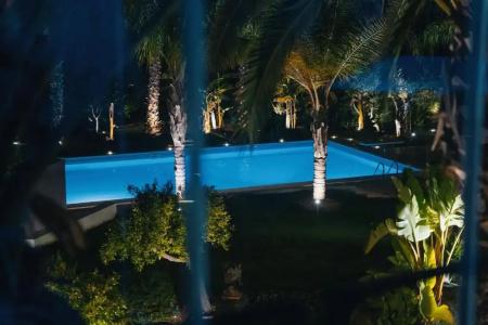 Emesh Boutique Suite - 85