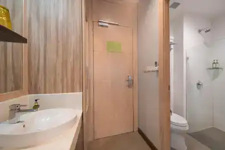 iCheck Inn Silom - 8