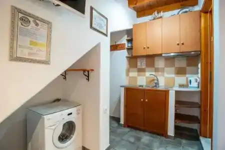 Kontaratos Studios & - 170