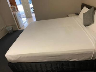 Cosmopolitan & Serviced Apartments - 38