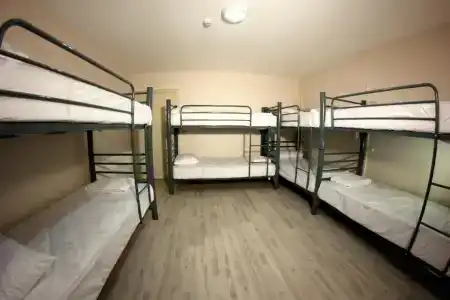 Bella Vista Hostel - 4