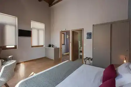 Bluebell Luxury Suites - 27