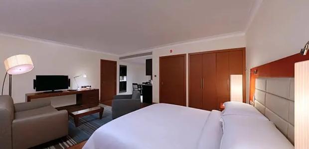 Hilton Bangalore Embassy GolfLinks - 70