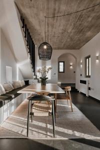Myst Boutique - 60