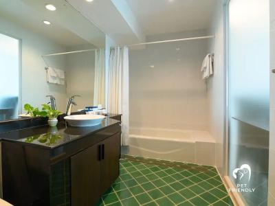Hilltop Wellness Resort - 202
