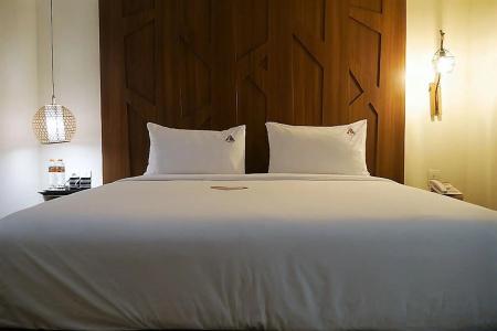 Maxonehotels At Ubud - 2