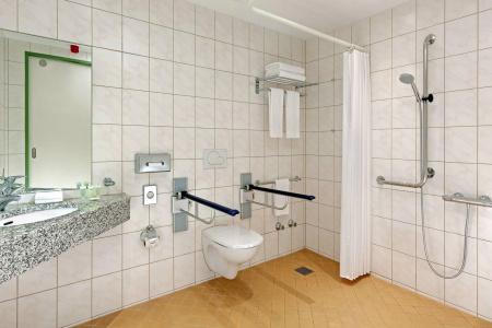 Courtyard by Marriott Berlin City Center - 35