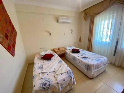 Yalcin & Villas - 13