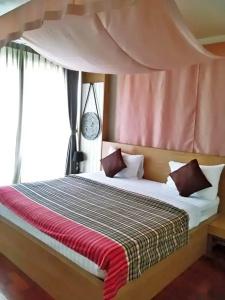 Nakorn De Hip - 48