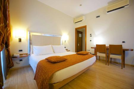 Best Western Crystal Palace - 52