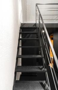 Globe Runner Hostel - 56