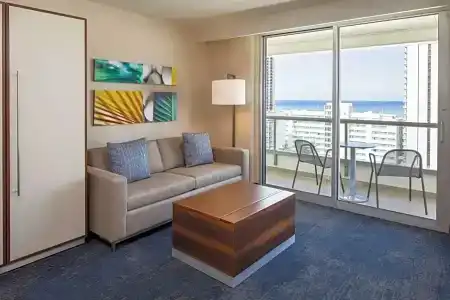 Hilton Garden Inn Waikiki Beach - 90