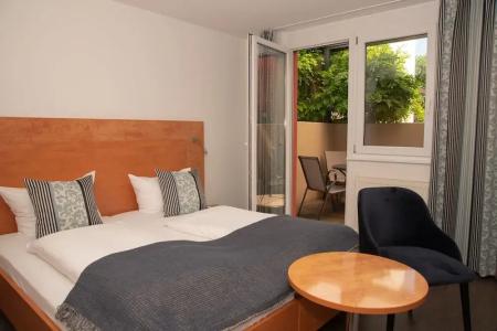 & Gästehaus Im Ziegelweg garni (Eintrittskarten für den EP über uns für jeden Tag erhältlich) - 34