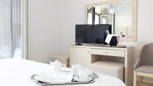Akrogiali Exclusive (Adults Only) - 107