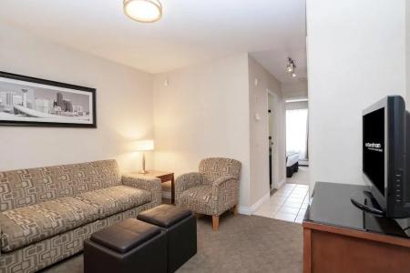 Sandman & Suites West - 66