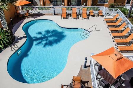Courtyard by Marriott Broadway - 16