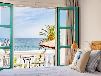 The Sea Club - 108