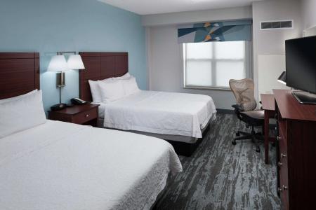Hampton Inn & Suites-Bricktown - 2