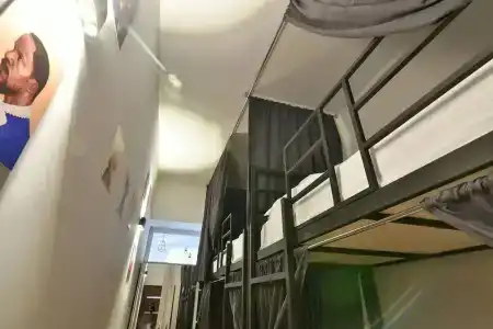 UPstairs Apart - Hostel - 16