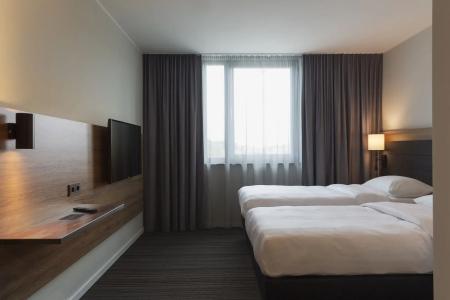 Moxy Stuttgart Airport/Messe - 4