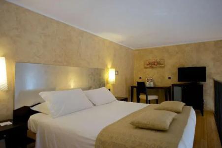 Best Western Crystal Palace - 73