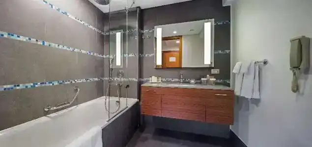 DoubleTree by Hilton Kusadasi - 36