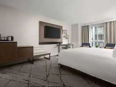 The Novotel Centre - 40