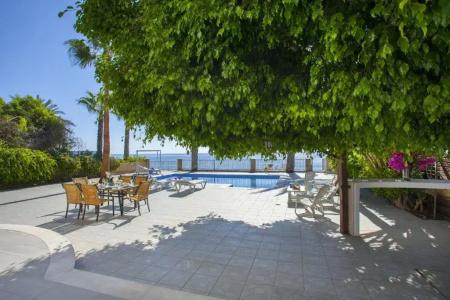 Meneou Beachfront Villa Sunset - 61