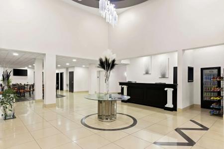 Sans Boutique & Suites - 20