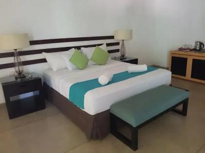 Eighth Wonder Resort - 20