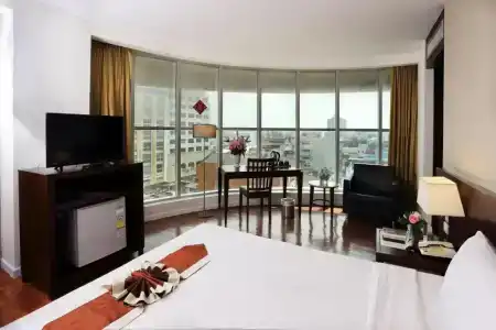 Golden Crown Grand - 33
