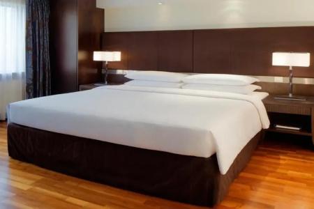 Hyatt Regency Dubai - Corniche - 3