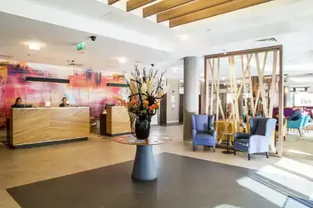 DoubleTree by Hilton London Angel Kings Cross - 1