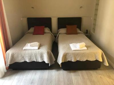 The Roman Empire Guesthouse - 71