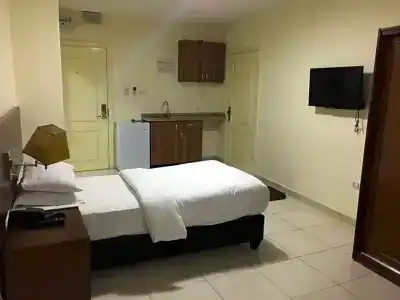 Zaina Plaza - 81