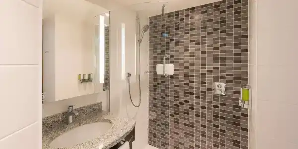 Hampton by Hilton Nürnberg City Center - 7