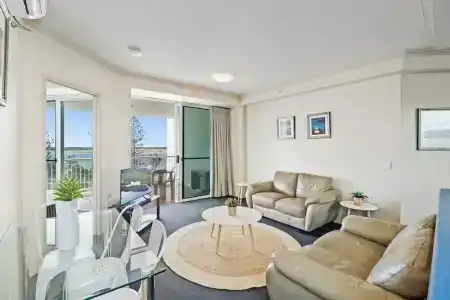 Crystal Bay On The Broadwater - 304