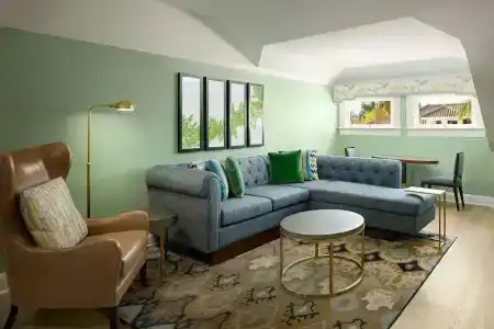 Hayes Mansion - 100