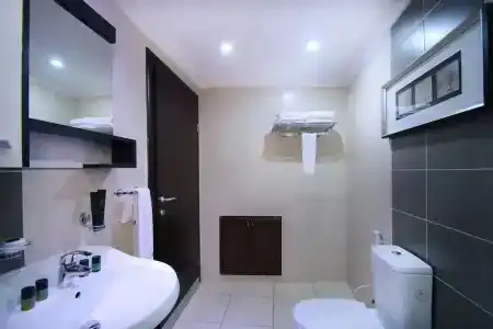 City Rose Suites - 220