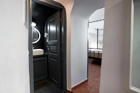 Lotza Studios - 202