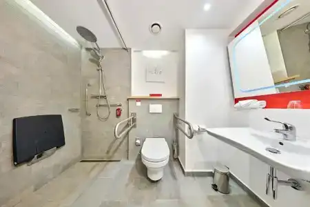 Park Inn by Radisson Kyiv Troyitska - 5