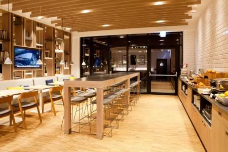 Holiday Inn Express -, An Ihg - 12